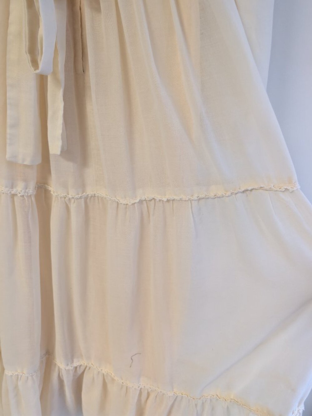 1970s Vintage Maxi Dress with lace rainbow floral details - Picture 8 of 12
